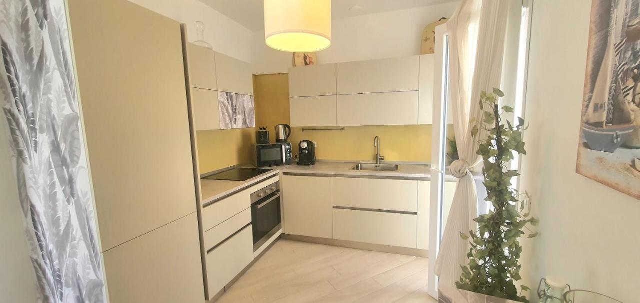 Residence Eucalyptus Suite 2 Casa Indipendente Sanremo Bagian luar foto